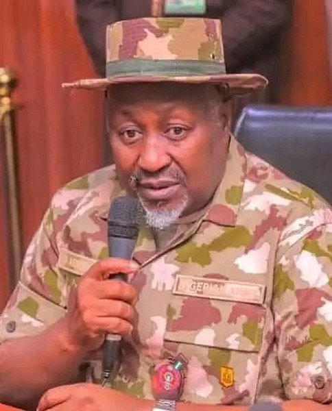 Badaru Abubakar, Defence Minister, Resigns