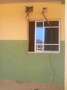 Uproar as a Newly Built Smart School in Isiakpu, Nsukka, is vandalized by Hoodlums